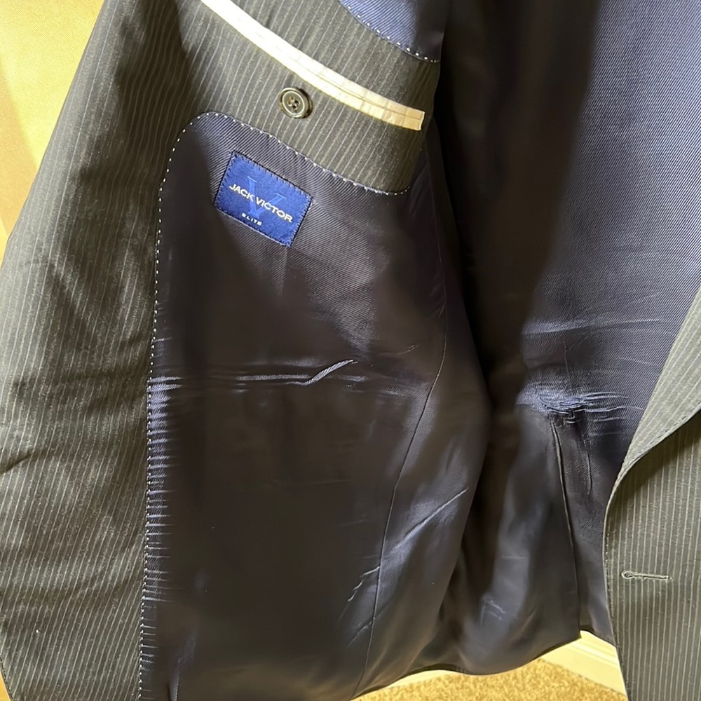 Jack Victor Elite | Von Maur Exclusive Suit Jacket - Picture 8 of 11